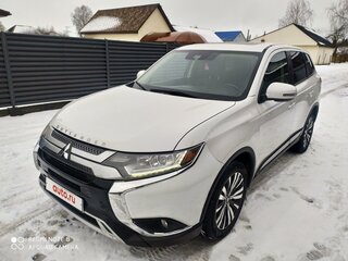 2019 Mitsubishi Outlander III Рестайлинг 3, белый, 2610823 рублей, вид 1