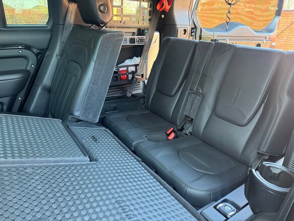 2020 Land Rover Defender 110 II, чёрный, 7000000 рублей - вид 22