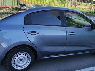 2018 Kia Rio IV, серый, 1970000 рублей, вид 5