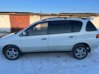 1998 Toyota Ipsum I (M10), белый, 760000 рублей, вид 4