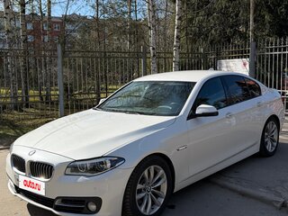 2016 BMW 5 серии 520d VI (F10/F11/F07) Рестайлинг, белый, 2200000 рублей, вид 3