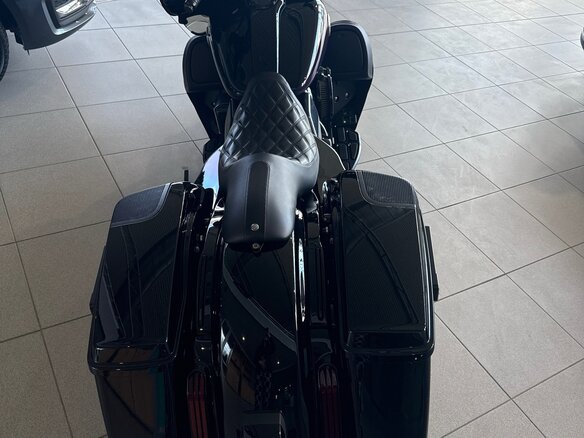 2021 Harley-Davidson Street Glide, чёрный, 5000000 рублей - вид 10
