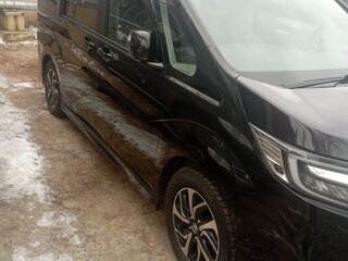 2020 Honda Stepwgn Spada V Рестайлинг, чёрный, 2550000 рублей, вид 4