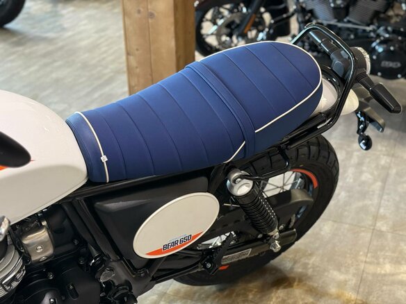 2026 Royal Enfield Bear 650, белый, 728000 рублей - вид 9