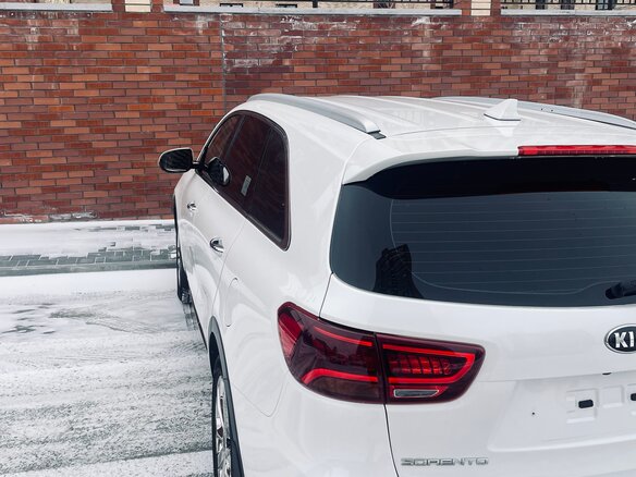2017 Kia Sorento III Prime Рестайлинг, белый, 2950000 рублей - вид 5