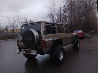 1993 Nissan Patrol IV (Y60), бежевый, 1450000 рублей, вид 5