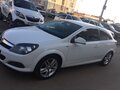 2011 Opel Astra GTC H Рестайлинг, белый