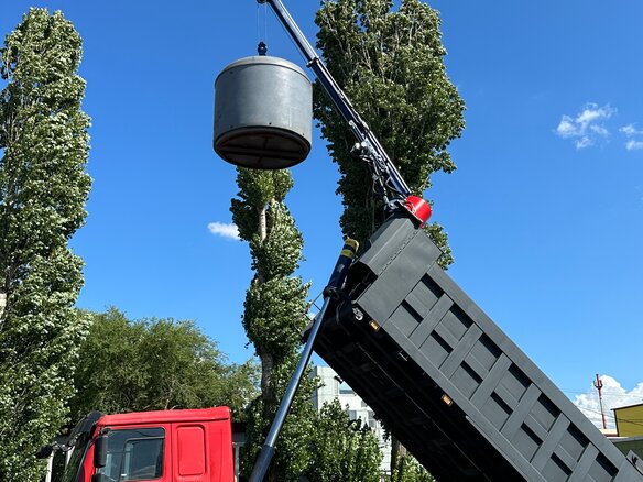 2022 Sinotruk Howo A5, пурпурный, 6900000 рублей