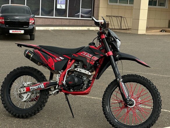 2024 BSE Z10, красный, 200000 рублей