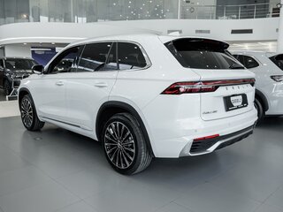 2026 Geely Monjaro I Рестайлинг, белый, 4954990 рублей, вид 4