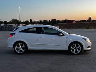 2011 Opel Astra GTC H Рестайлинг, белый, 770000 рублей, вид 5