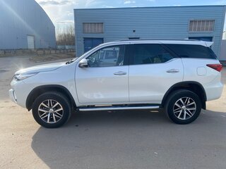 2017 Toyota Fortuner II, белый, 3470000 рублей, вид 2