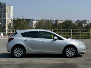 2011 Opel Astra J, серебристый, 570000 рублей, вид 5