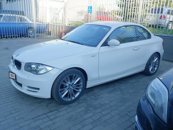 2009 BMW 1 серии 123d I (E81/E82/E87/E88) Рестайлинг, белый