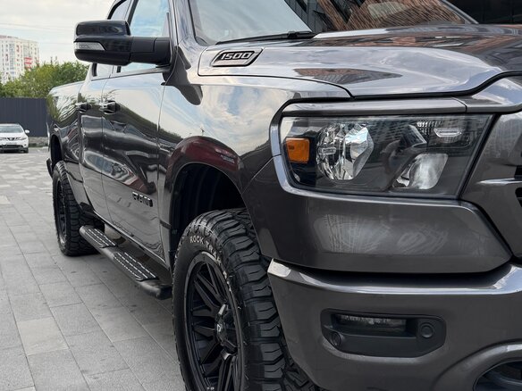 2021 Ram 1500 Quad Cab IV (DS/DJ), серый, 4650000 рублей - вид 10