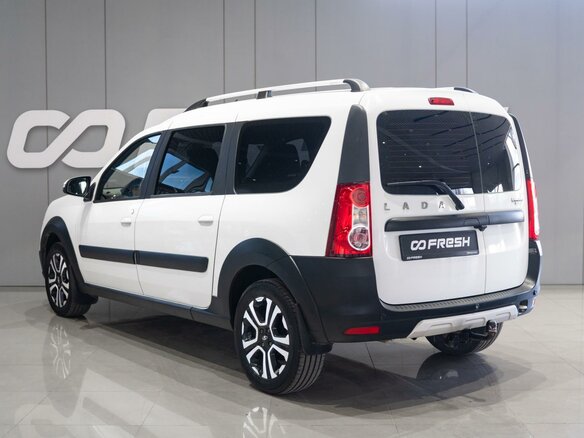 2021 Lada (ВАЗ) Largus Cross I Рестайлинг, белый - вид 2