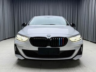 2023 BMW 1 серии 120i III (F52) Рестайлинг, белый, 1825005 рублей, вид 3