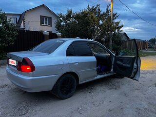 2000 Mitsubishi Lancer VII, серебристый, 390000 рублей, вид 2