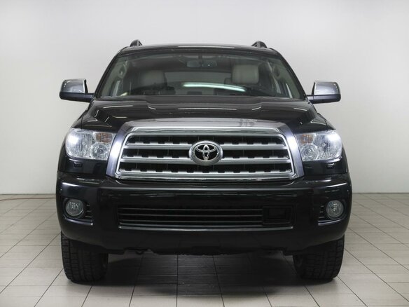 2013 Toyota Sequoia II, чёрный - вид 1