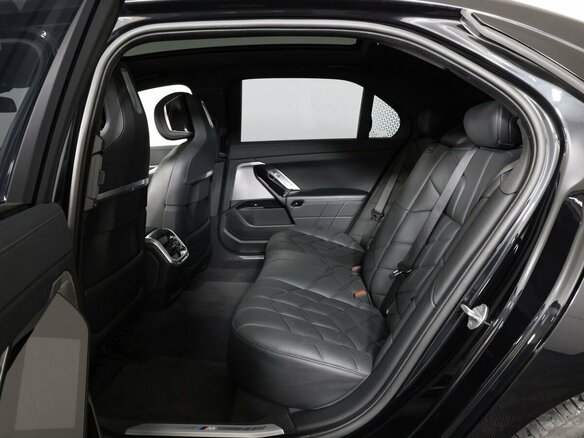 2023 BMW 7 серии 740d xDrive VII (G70), чёрный, 11223000 рублей - вид 13