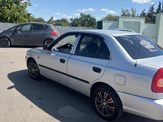 2004 Hyundai Accent ТагАЗ II, серебристый, 390000 рублей, вид 2
