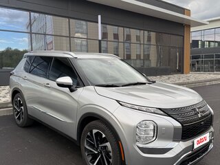 2021 Mitsubishi Outlander IV, серый, 3100000 рублей, вид 2