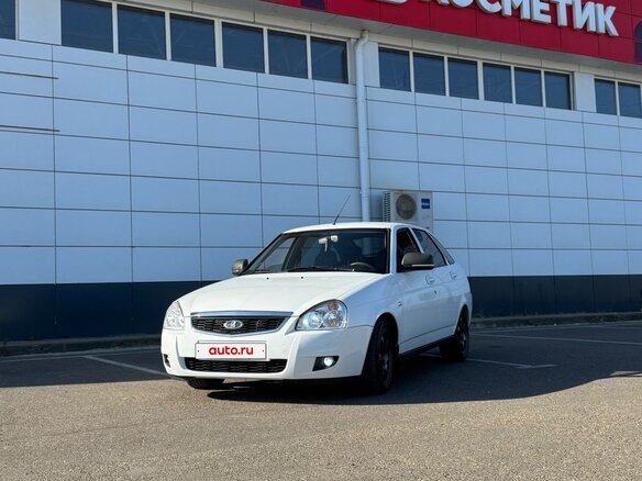 2015 Lada (ВАЗ) Priora I Рестайлинг, белый, 625000 рублей
