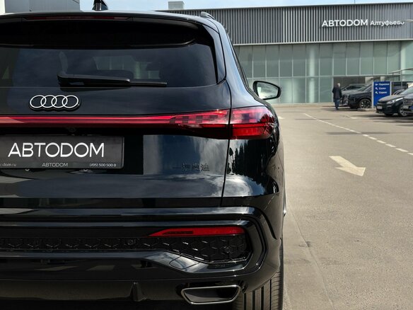 2025 Audi Q5 L III (GU), чёрный, 6490000 рублей - вид 32