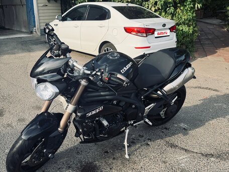 2013 Triumph Speed Triple, чёрный, 580000 рублей, вид 3