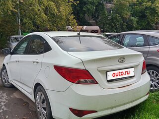 2015 Hyundai Solaris I Рестайлинг, белый, 550000 рублей, вид 4
