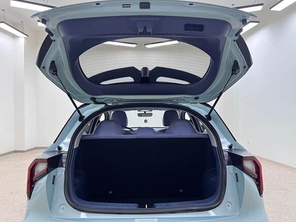2023 Geely Geometry E 39.4 kWh, голубой - вид 27