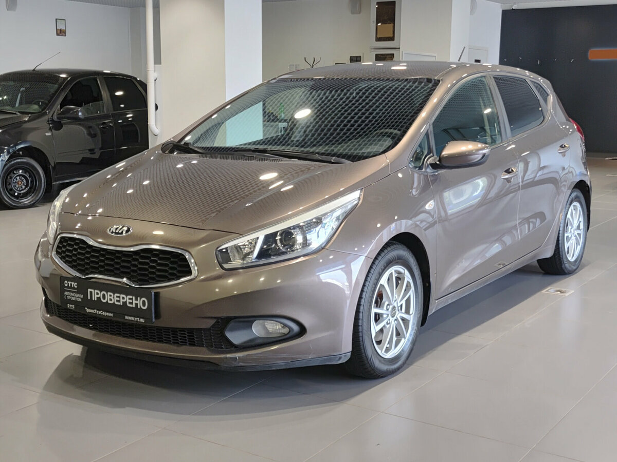Открыть фотографии: Kia Ceed II