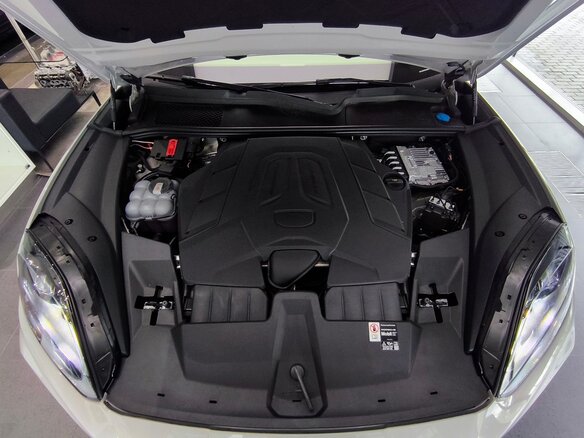2026 Porsche Cayenne Coupé III Рестайлинг, серый, 22890000 рублей - вид 35