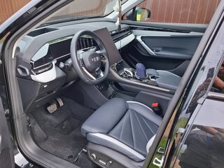 2024 Geely Atlas II, чёрный, 3100000 рублей, вид 4