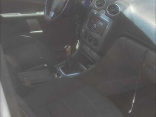 2010 Ford Focus II Рестайлинг, серебристый, 600000 рублей, вид 2
