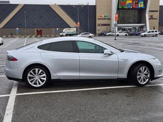 2014 Tesla Model S S85 I, серебристый, 2200000 рублей, вид 4
