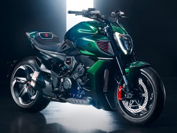 2024 Ducati Diavel V4, зелёный, 6950000 рублей
