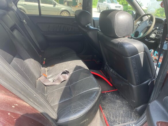 1998 Nissan Maxima IV (A32), красный - вид 8