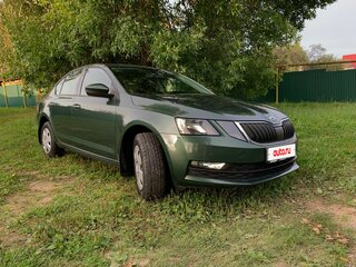2020 Skoda Octavia III (A7) Рестайлинг, зелёный, 1800000 рублей, вид 3