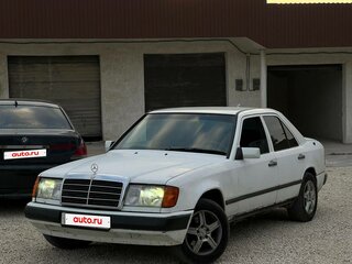 1988 Mercedes-Benz W124 200, белый, 230000 рублей, вид 1