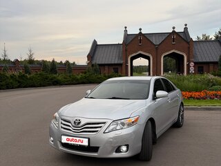 2009 Toyota Camry VI (XV40) Рестайлинг, серебристый, 1090000 рублей, вид 1