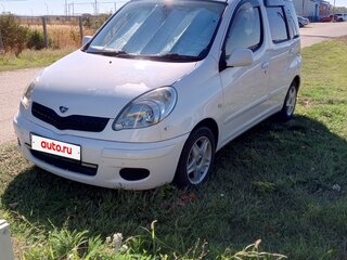 2004 Toyota FunCargo, белый, 460000 рублей, вид 1