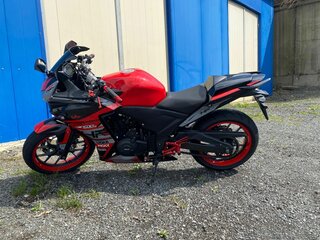 2013 Honda CBR 400R, красный, 420000 рублей, вид 1