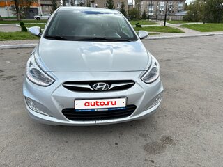 2014 Hyundai Solaris I, серебристый, 950000 рублей, вид 1