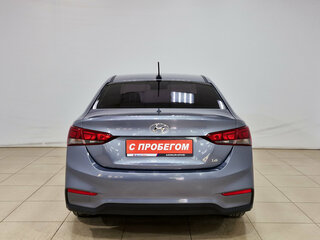 2017 Hyundai Solaris II, серый, 930000 рублей, вид 5