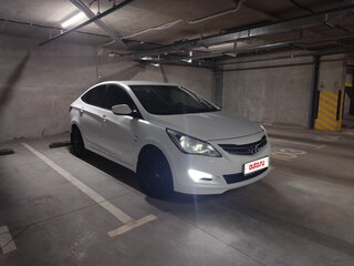 2015 Hyundai Solaris I Рестайлинг, белый, 980000 рублей, вид 1