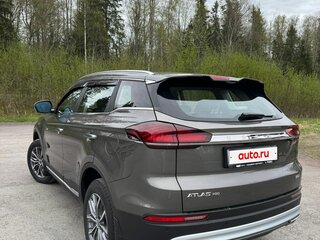 2023 Geely Atlas Pro, серый, 2100000 рублей, вид 3