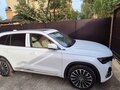 2024 Geely Monjaro (Xingyue L) I Рестайлинг (China Market), белый, 2800000 рублей - вид 2