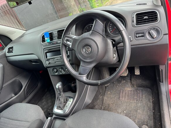 2014 Volkswagen Polo V, красный, 780000 рублей - вид 6