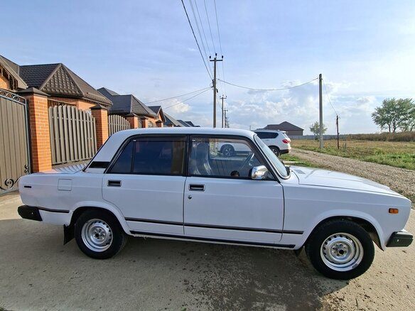 2004 Lada (ВАЗ) 2107, белый, 490000 рублей - вид 10